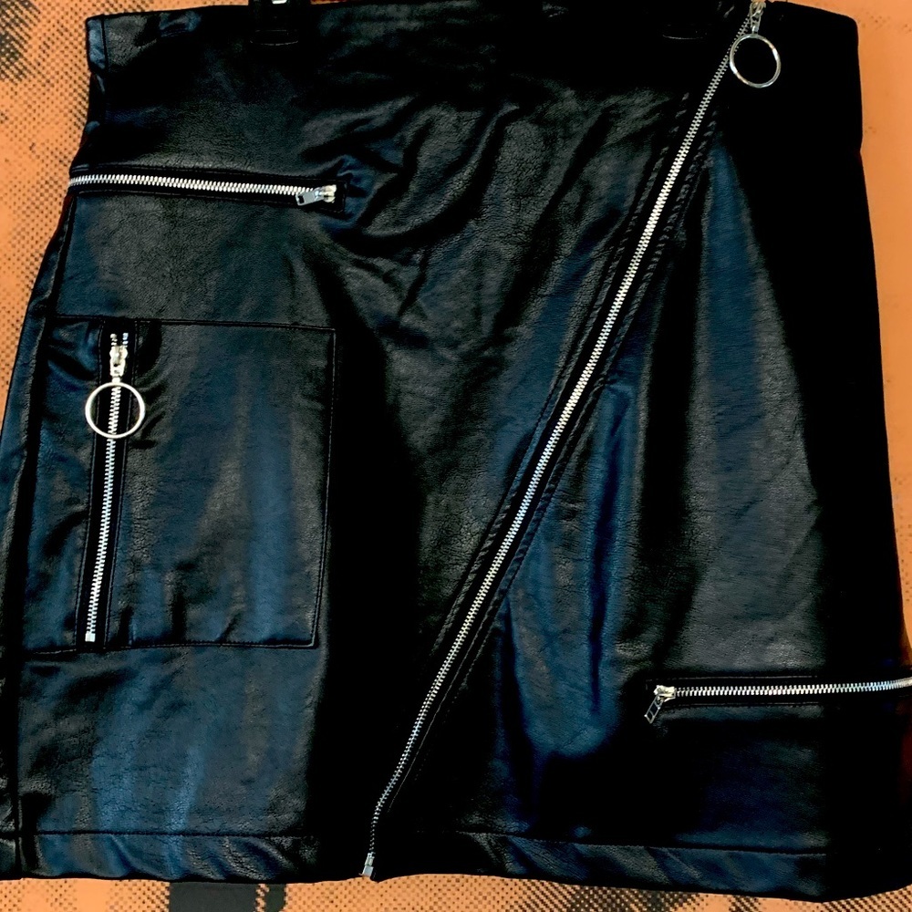 Fashion Nova Faux Leather Zipper Biker Mini Skirt NWT